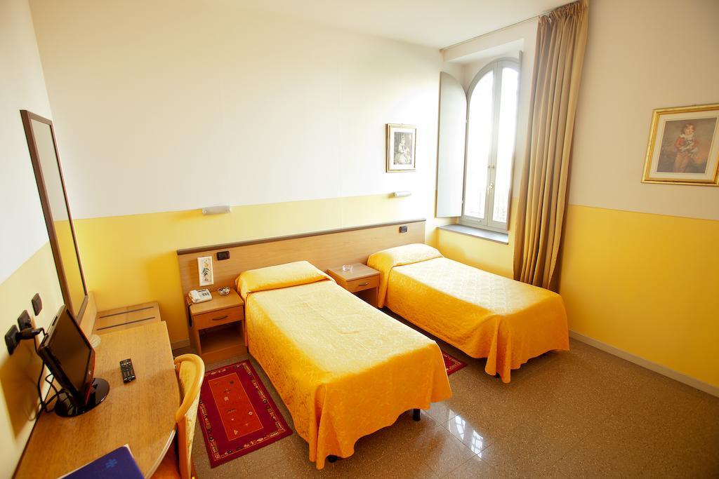 Master Hotel Castelvetro Piacentino Номер фото