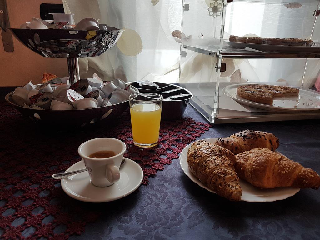 Master Hotel Castelvetro Piacentino Экстерьер фото
