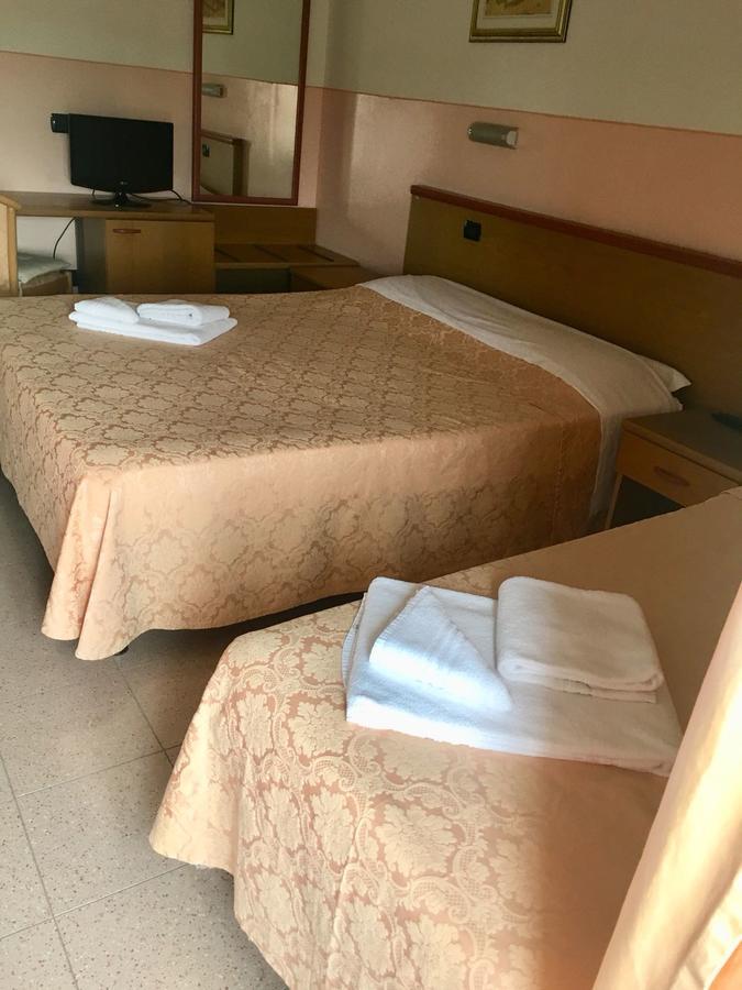 Master Hotel Castelvetro Piacentino Экстерьер фото